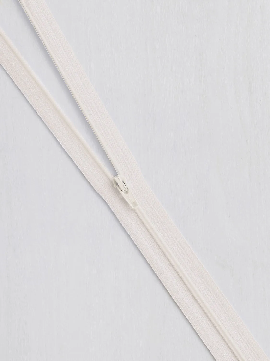 22" Recycled Nylon Zipper - 15 Colours