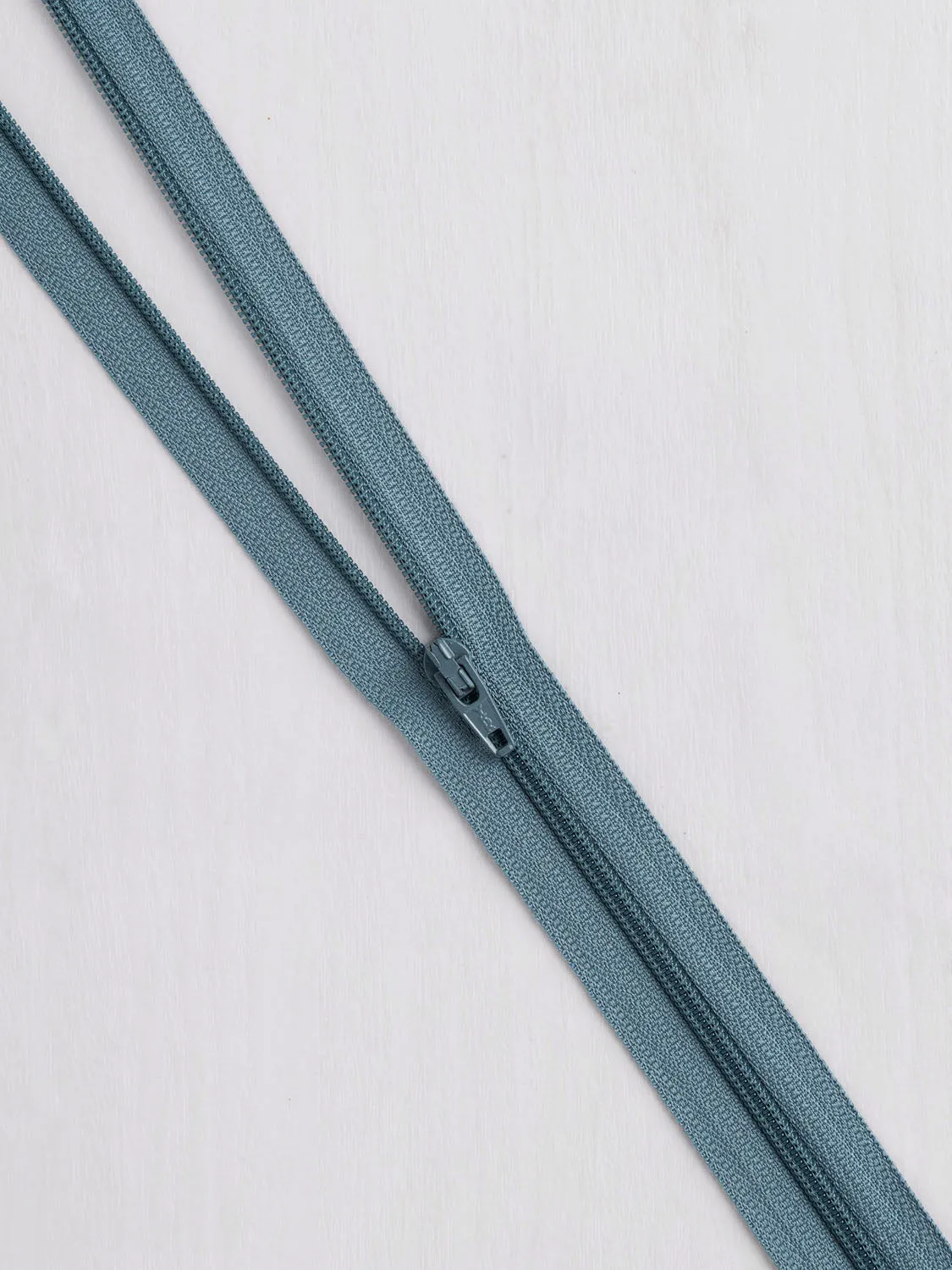 22" Recycled Nylon Zipper - 15 Colours