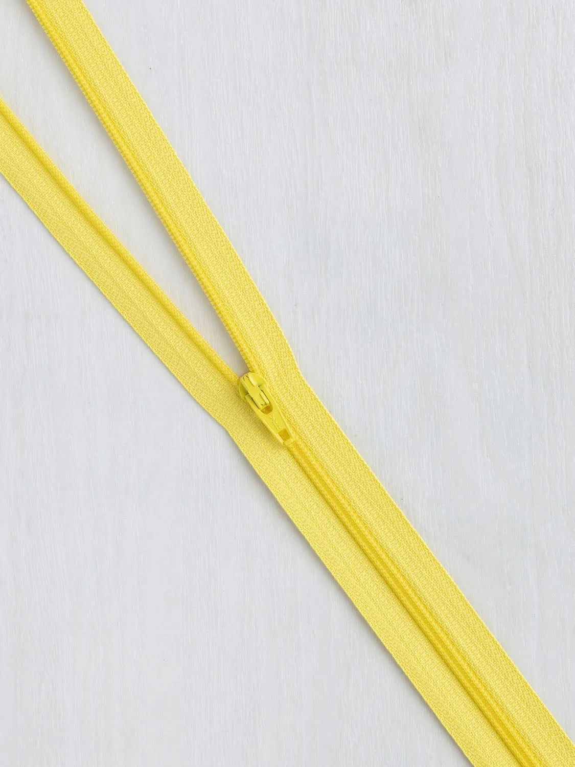 22" Recycled Nylon Zipper - 15 Colours